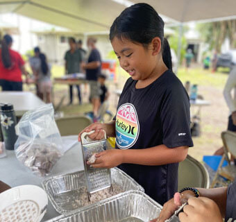 Photo: Haumana participate in Kanaka Kitchen