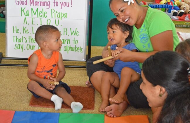 Photo: Kumu working with keiki